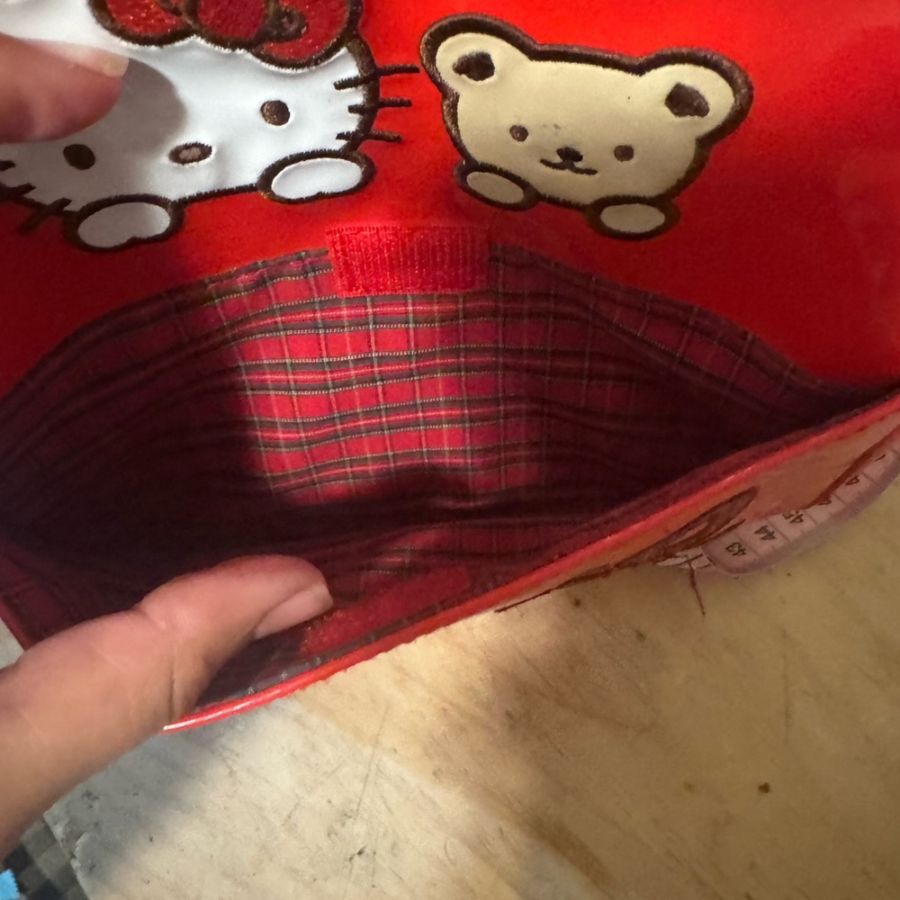 Hello Kitty Red Backpack - Picture 9 of 9
